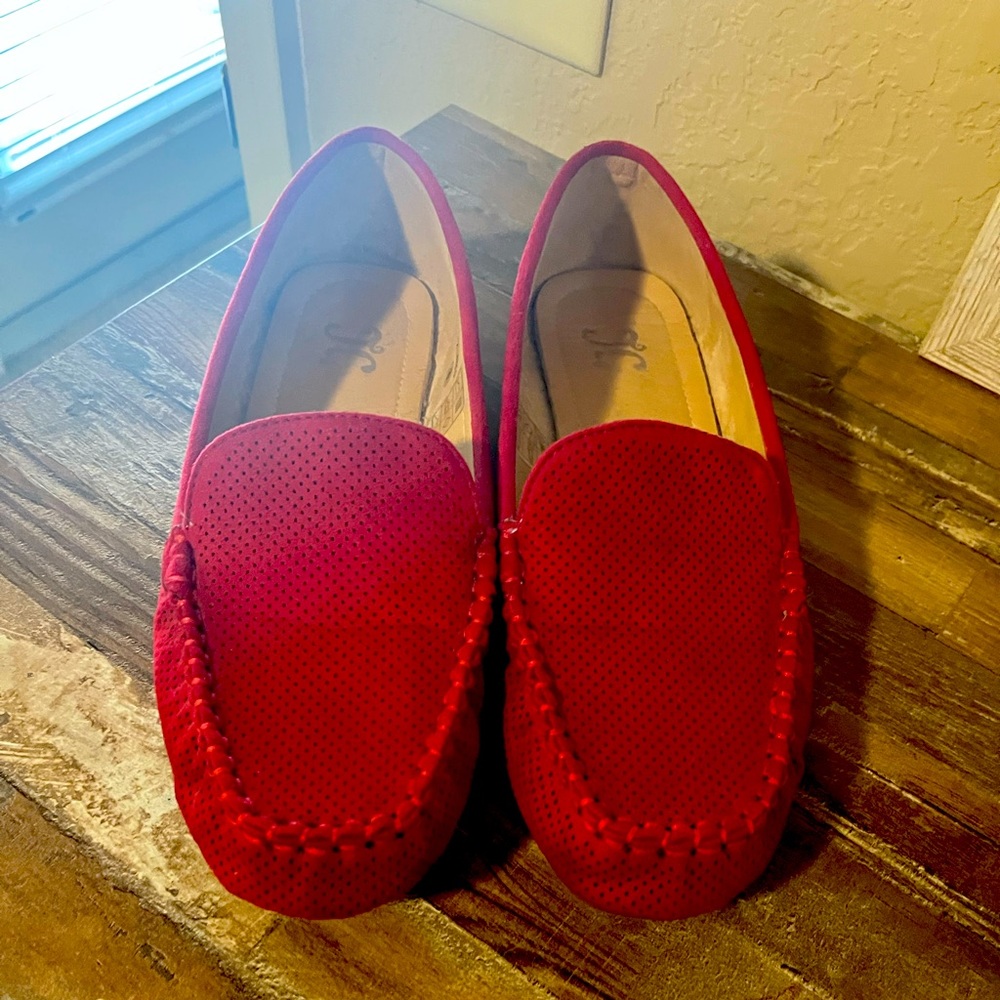 Size 8, red, DSW journey slip ons!